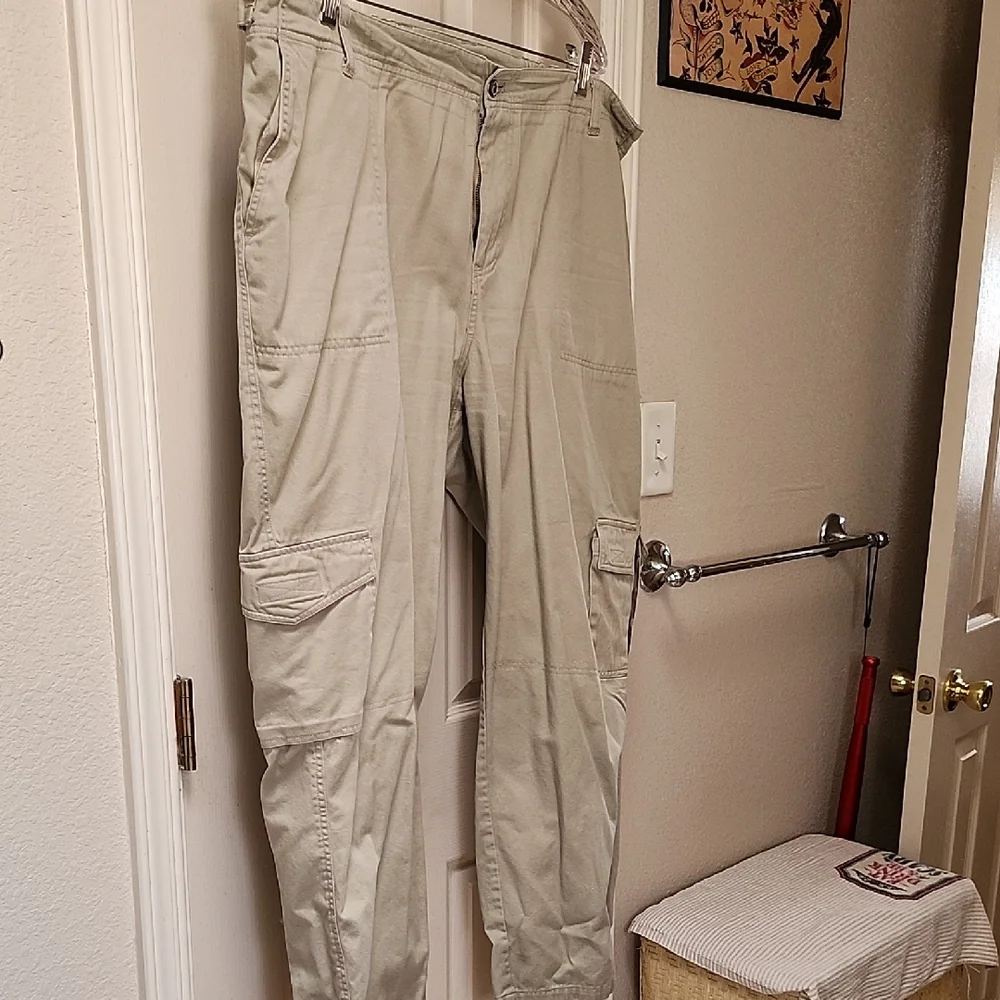 Liz & Me Women's Cargo Pants - Khaki - Picture 1 of 7